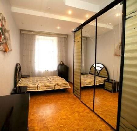 Flat in the city center Apartment Odessa Exterior photo