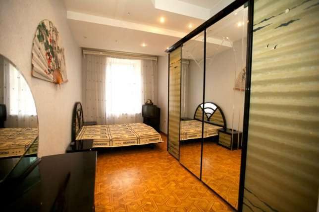 Flat in the city center Apartment Odessa Exterior photo
