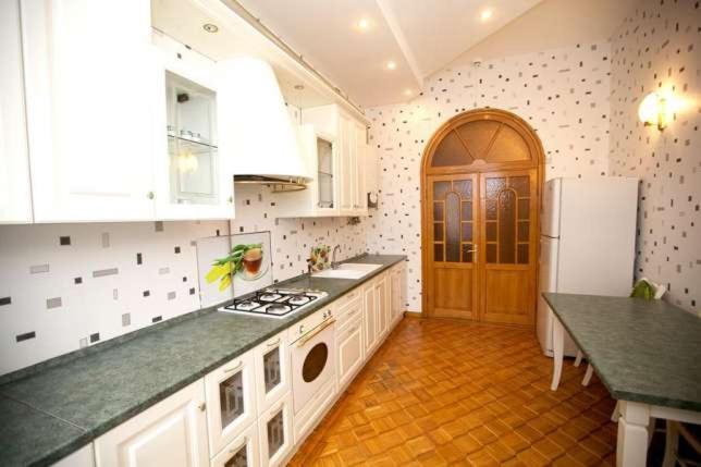 Flat in the city center Apartment Odessa Exterior photo